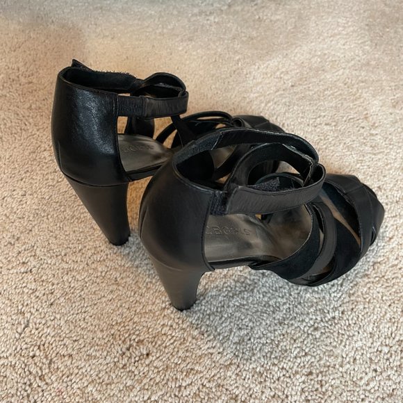 BCBGirls Black Leather Peep Toe Heels - Size 6 - Picture 3 of 4